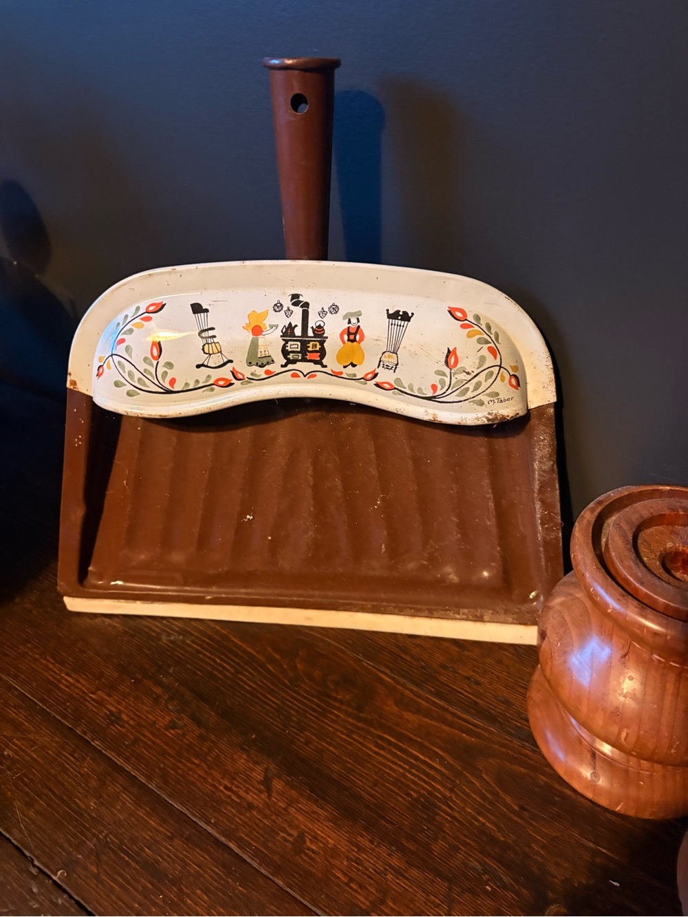 Vintage J.V. Reed & Co. Metal Dustpan - M. Taber Folk Art Retro Kitchen Deco